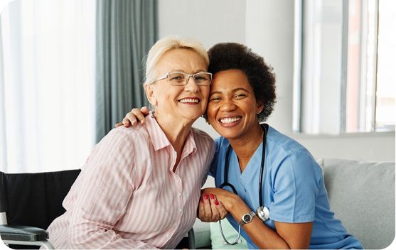 Apprentie aide-soignante en formation avec le CERFAH