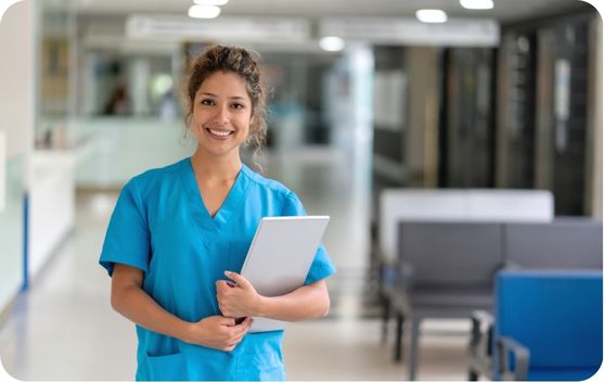 Infirmiere en formation en apprentissage avec le CERFAH