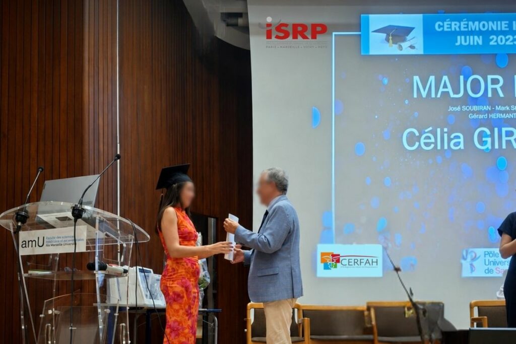 Remise du diplôme à la major de promotion 2026 en psychomotricité à Marseille